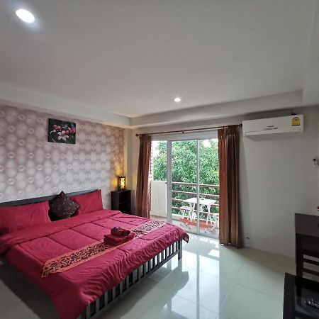 Tontalay Hotel Bang Saen Ngoại thất bức ảnh