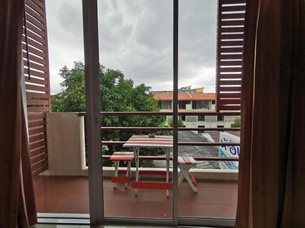 Tontalay Hotel Bang Saen Ngoại thất bức ảnh