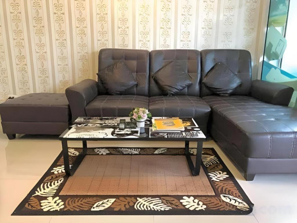 Tontalay Hotel Bang Saen Ngoại thất bức ảnh