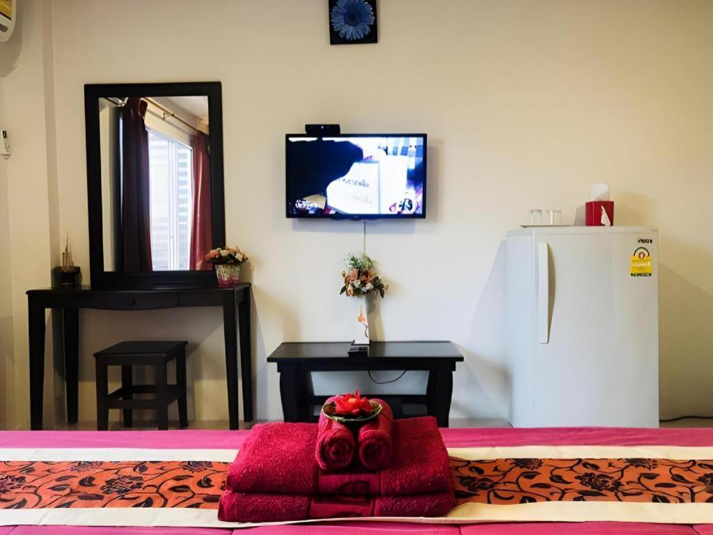 Tontalay Hotel Bang Saen Ngoại thất bức ảnh