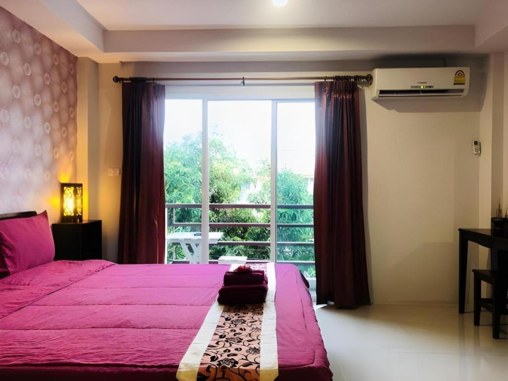 Tontalay Hotel Bang Saen Ngoại thất bức ảnh